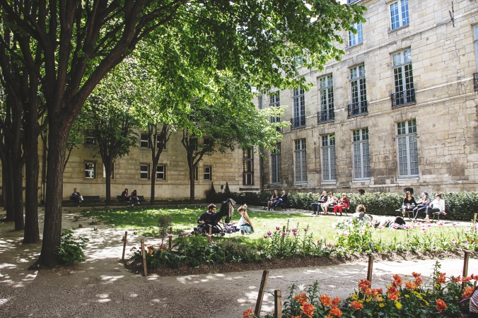 A Californian in Paris: A small park in the Marais